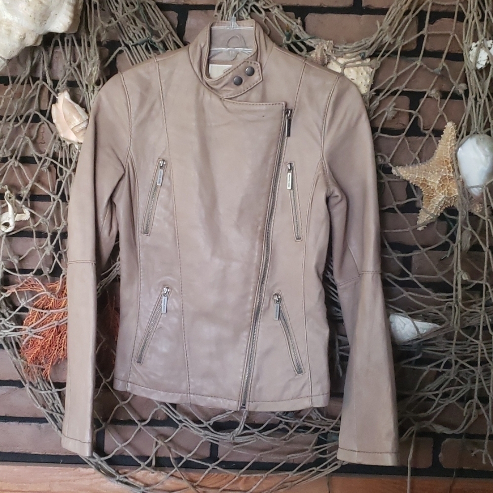 𝅺michael Kors leather jacket
